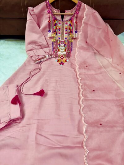 Suit - Image 3